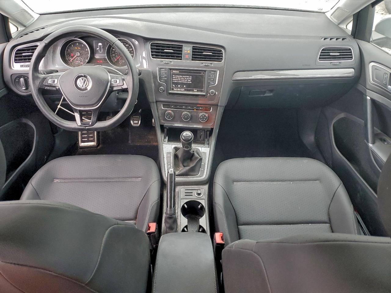 2017 VOLKSWAGEN GOLF ALLTRACK S photo 8