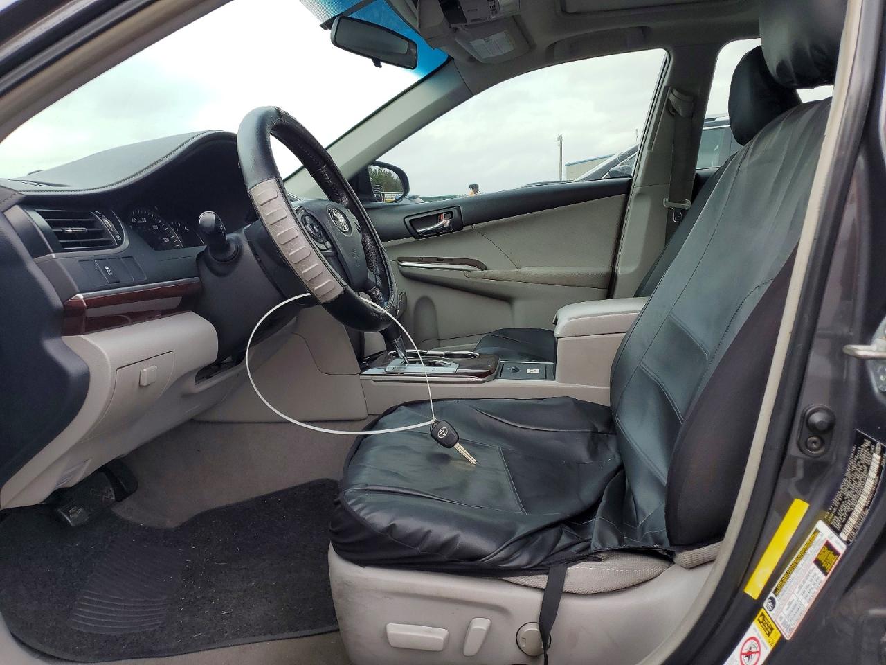 2012 TOYOTA CAMRY photo 13