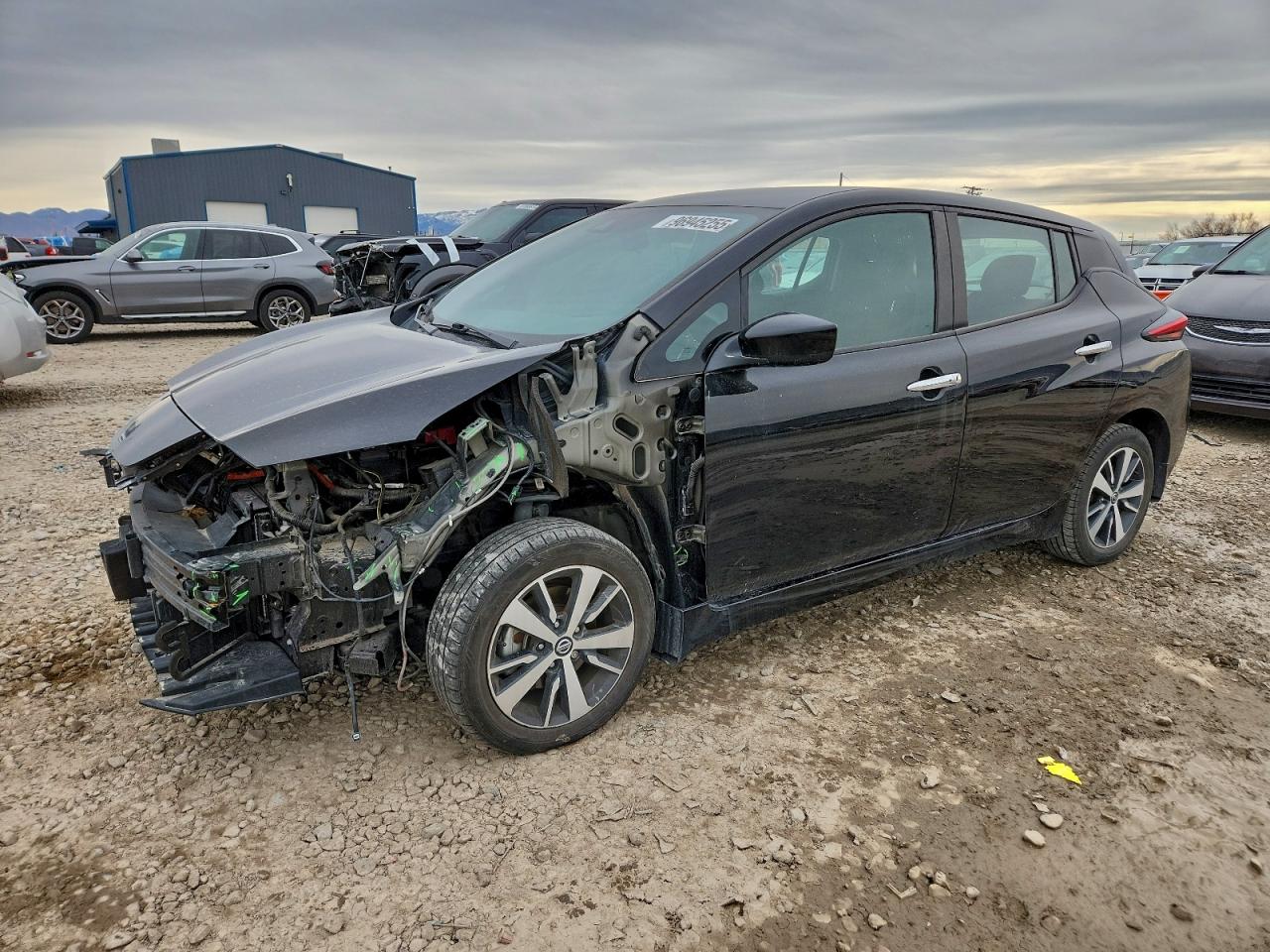 2022 NISSAN LEAF