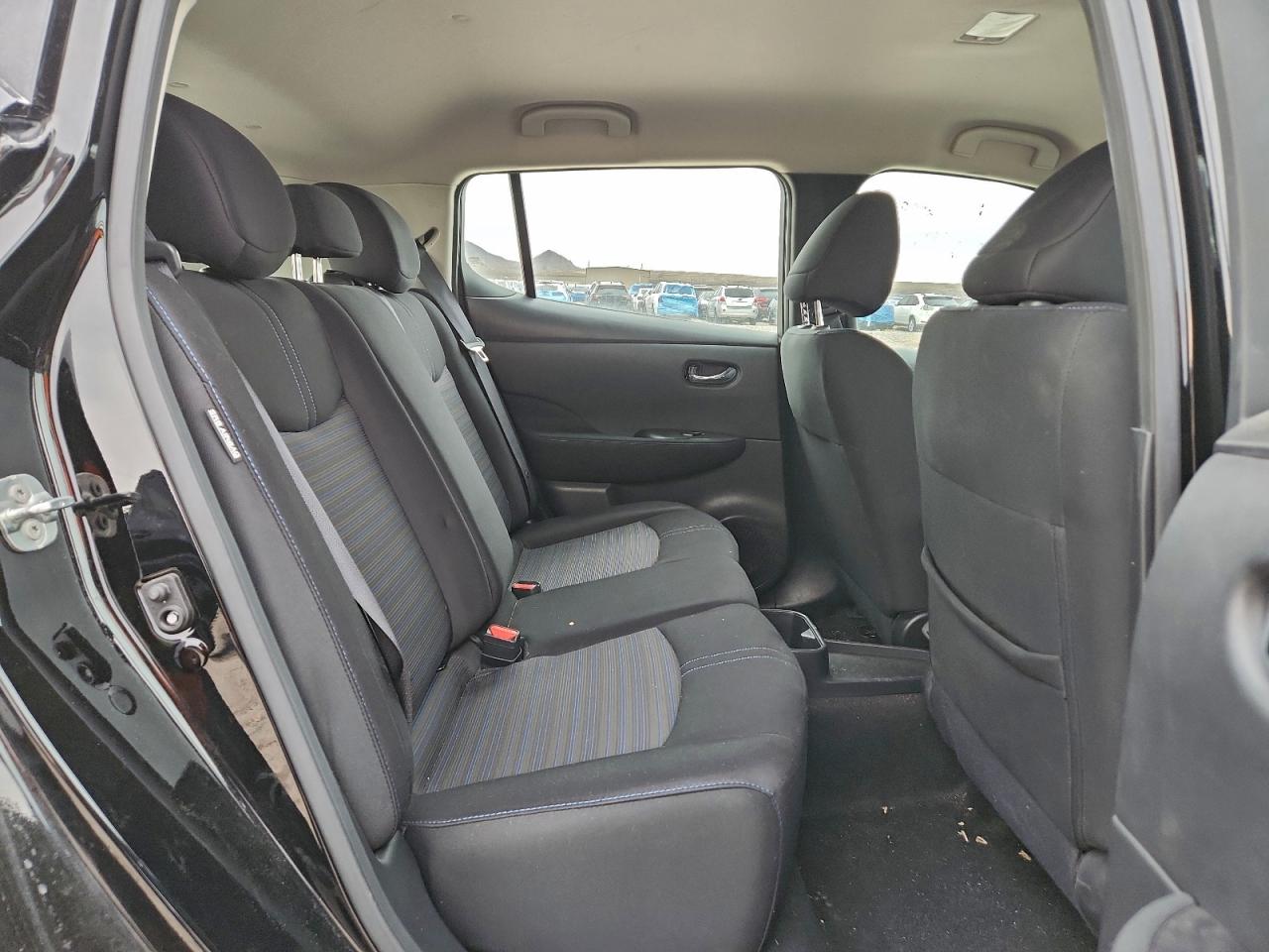 2022 NISSAN LEAF S PLUS photo 10
