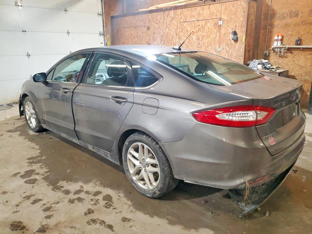 2013 FORD FUSION SE photo 2