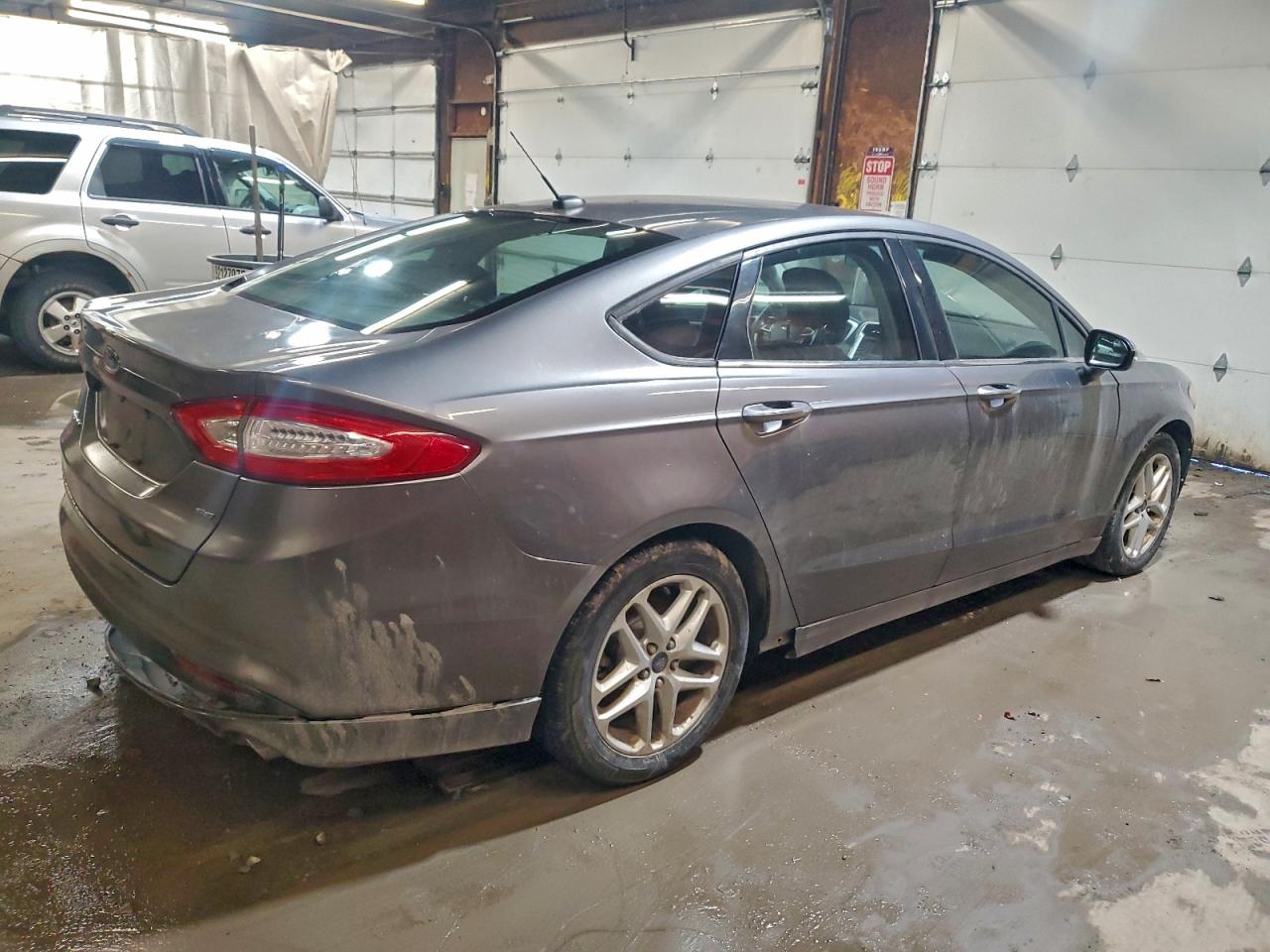 2013 FORD FUSION SE photo 3
