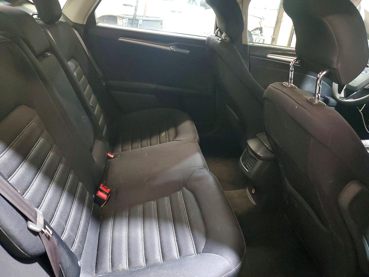2013 FORD FUSION SE photo 10
