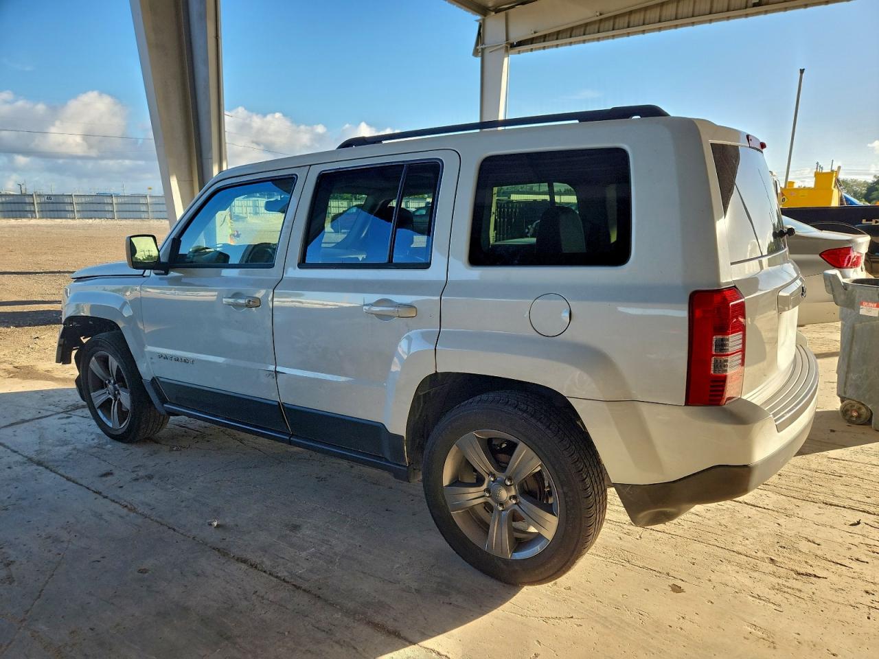 2014 JEEP PATRIOT LATITUDE photo 3