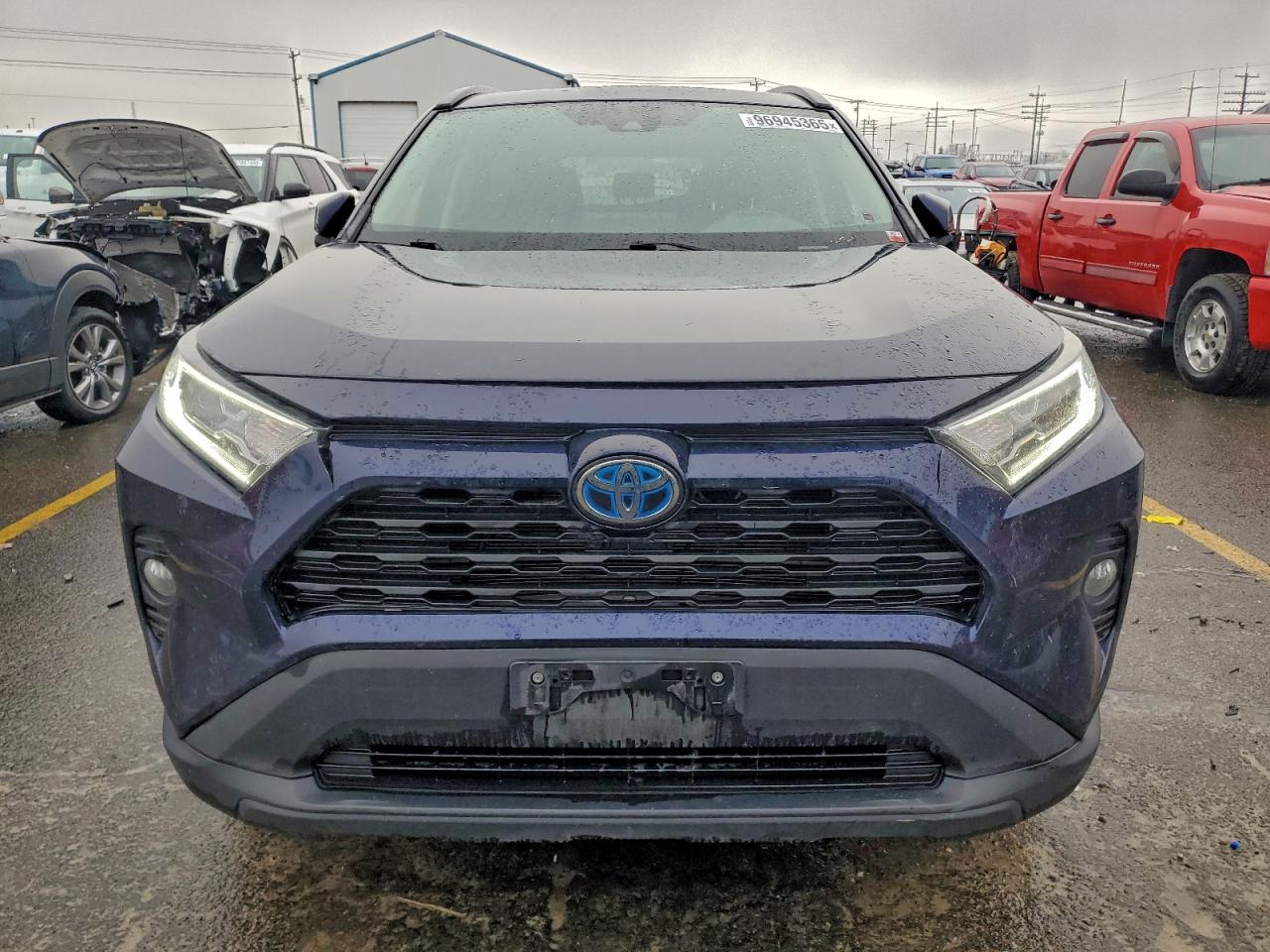 2019 TOYOTA RAV4 XLE photo 9