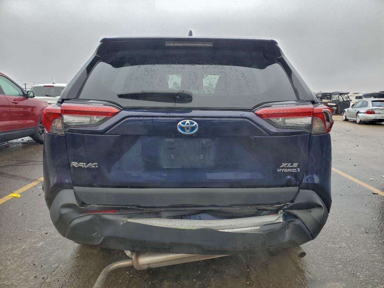 2019 TOYOTA RAV4 XLE photo 11