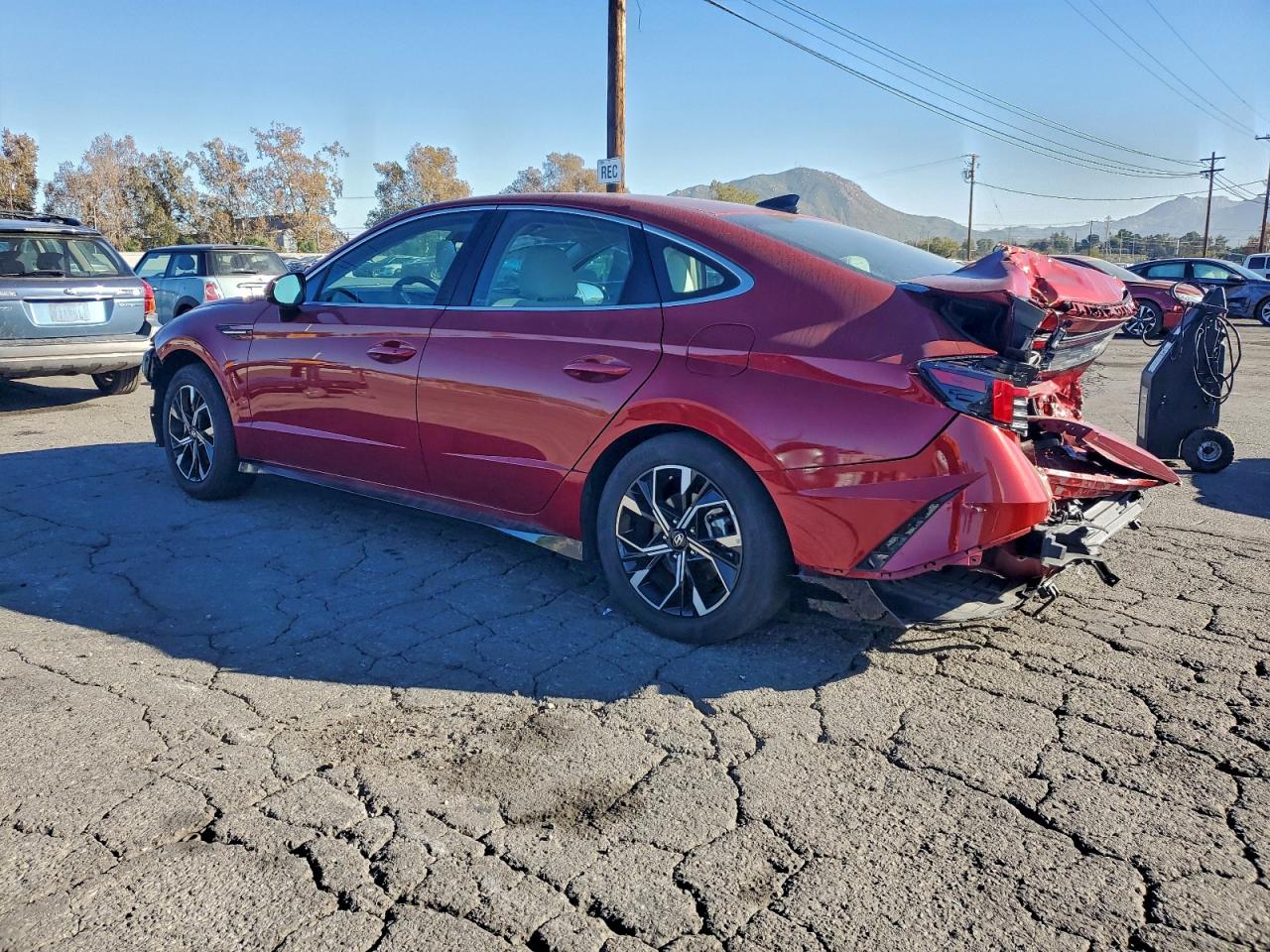 2025 HYUNDAI SONATA SEL photo 4
