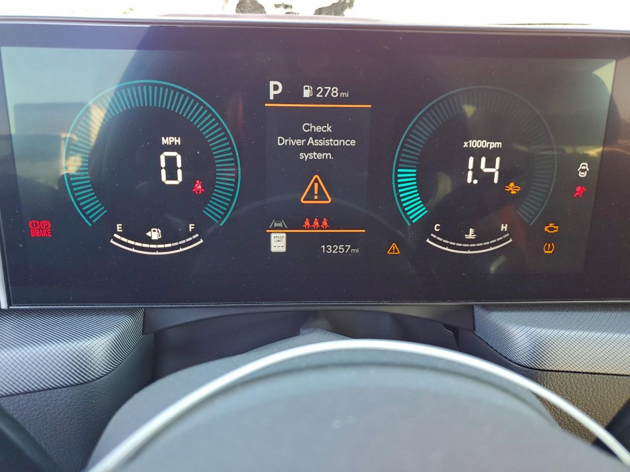 2025 HYUNDAI SONATA SEL photo 25