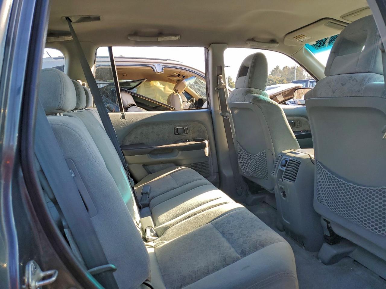 2004 HONDA PILOT LX photo 31