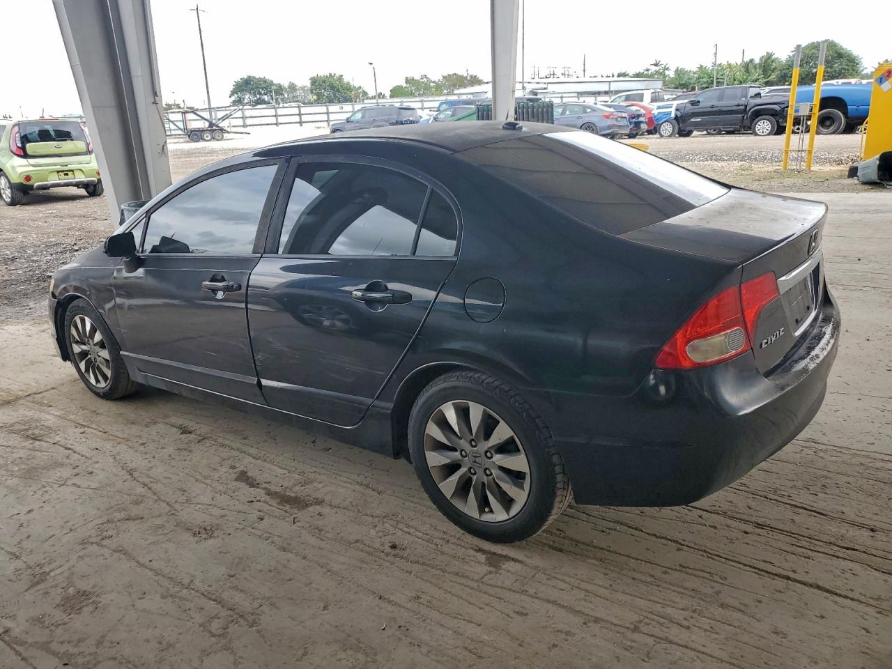 2010 HONDA CIVIC EXL photo 4