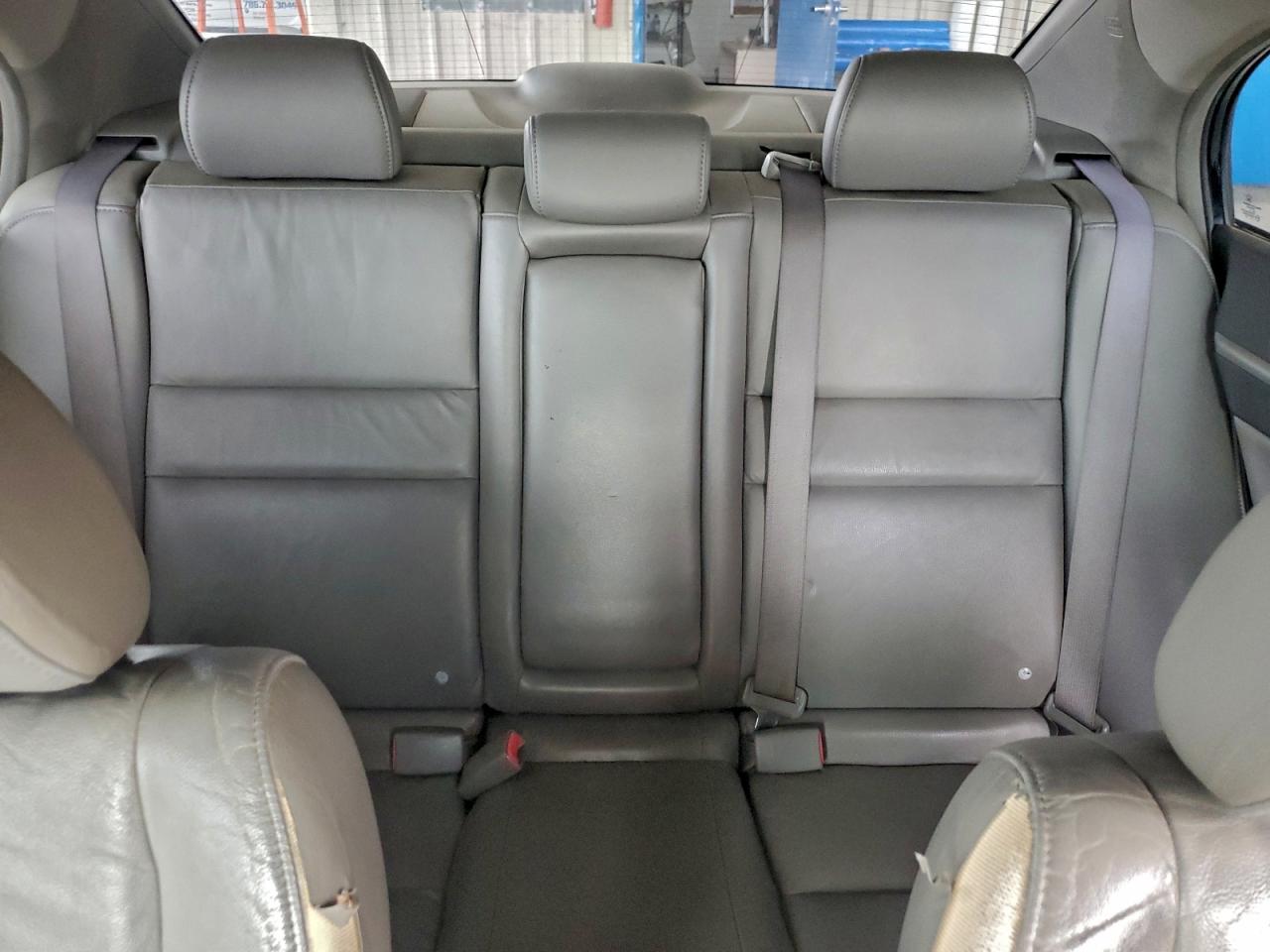 2010 HONDA CIVIC EXL photo 28