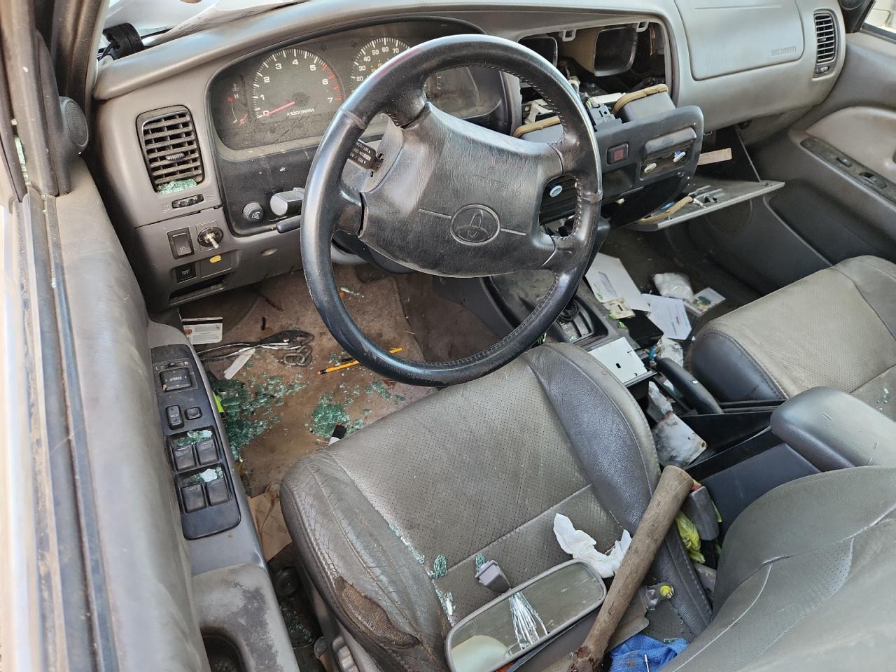 2002 TOYOTA 4RUNNER SR5 photo 8