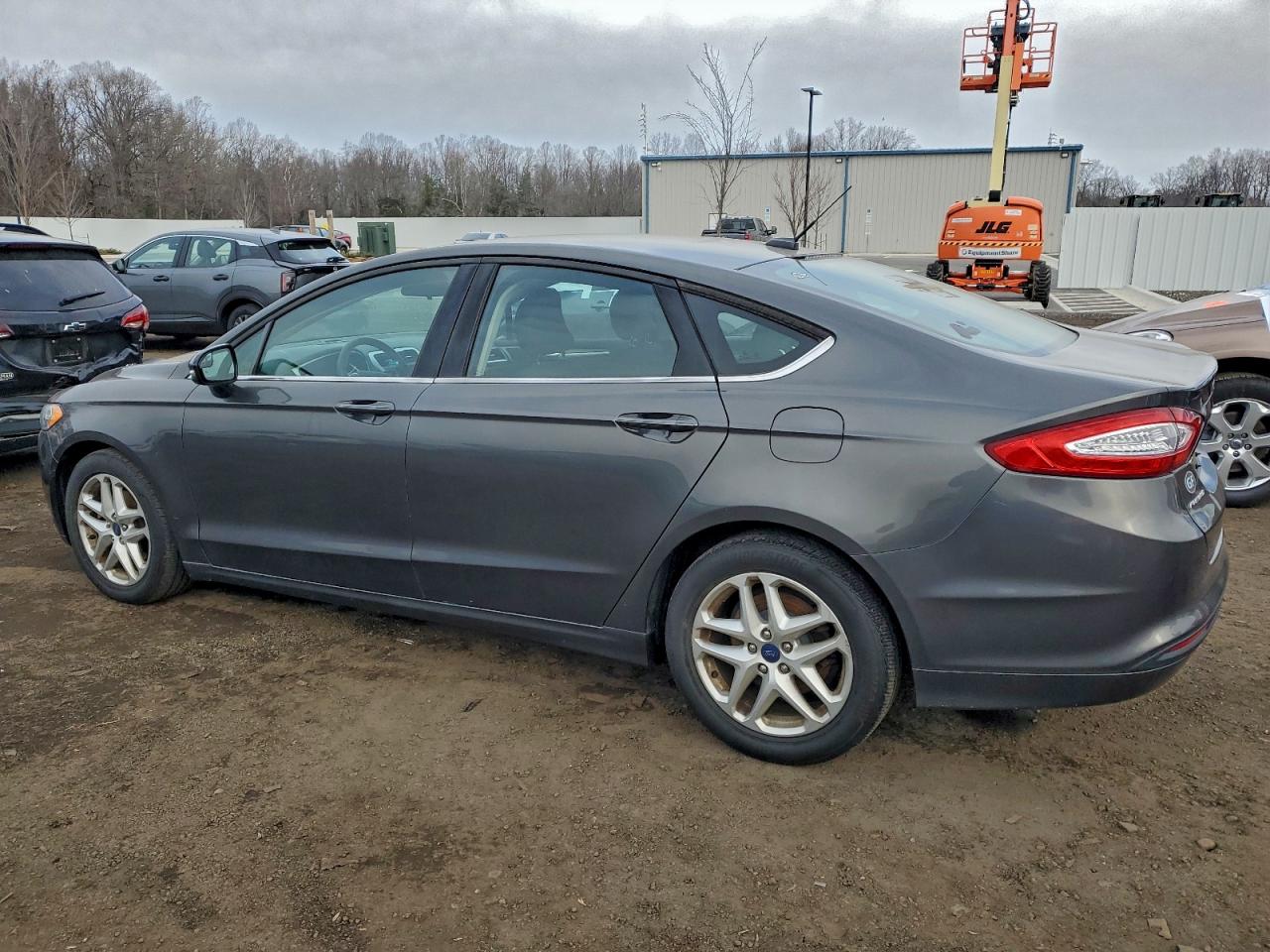 2016 FORD FUSION SE photo 2
