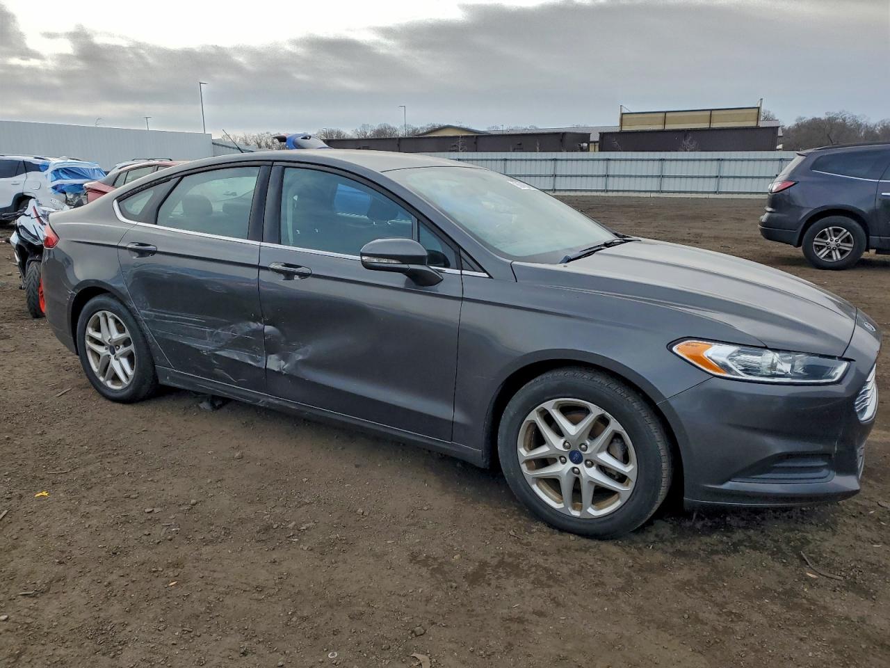 2016 FORD FUSION SE photo 4