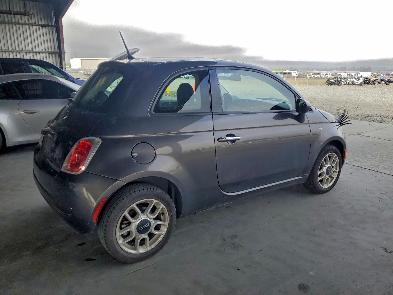 2015 FIAT 500 POP photo 3