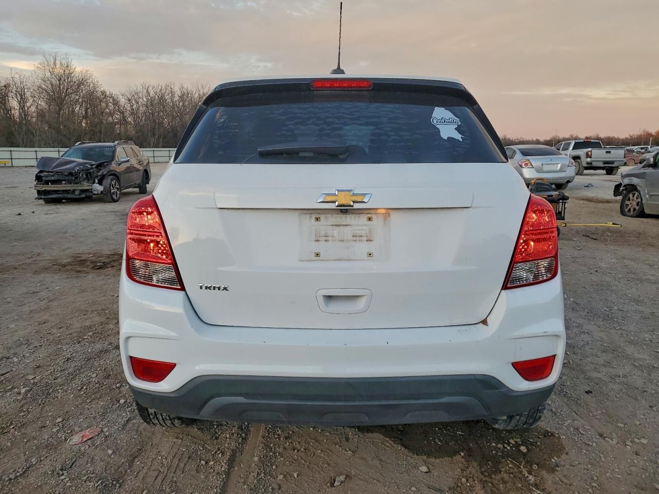 2018 CHEVROLET TRAX LS photo 6