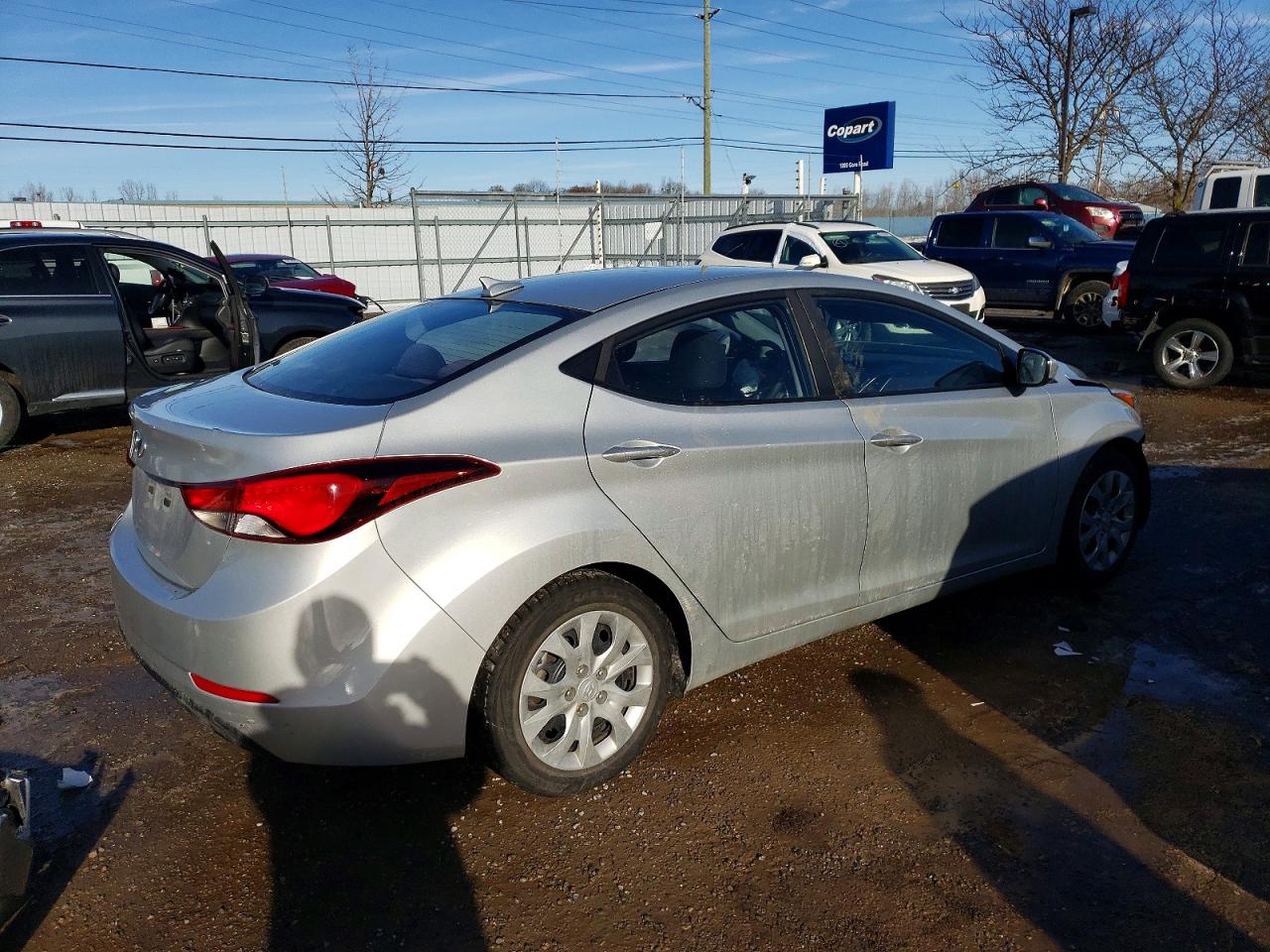 2016 HYUNDAI ELANTRA SE photo 3