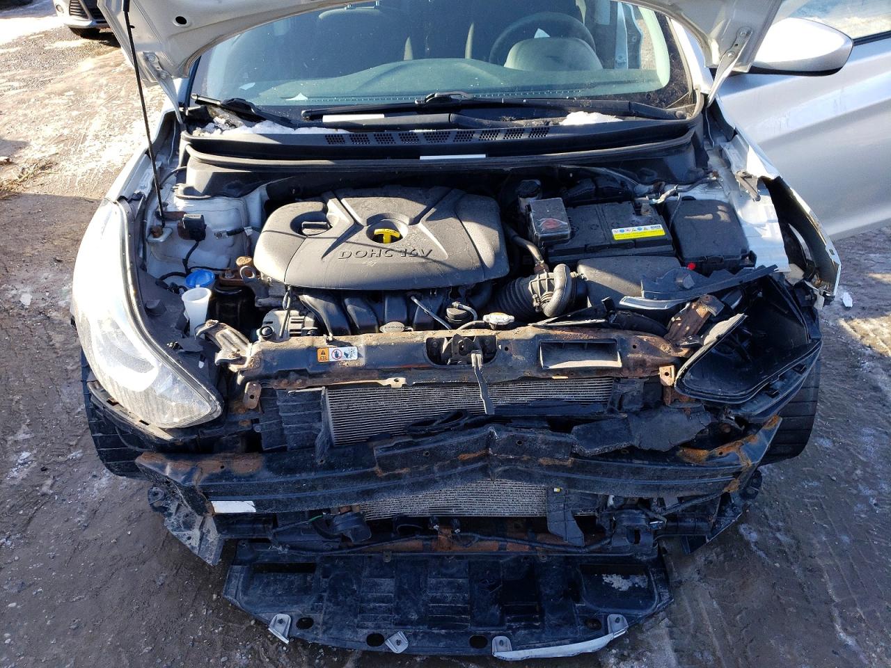 2016 HYUNDAI ELANTRA SE photo 11