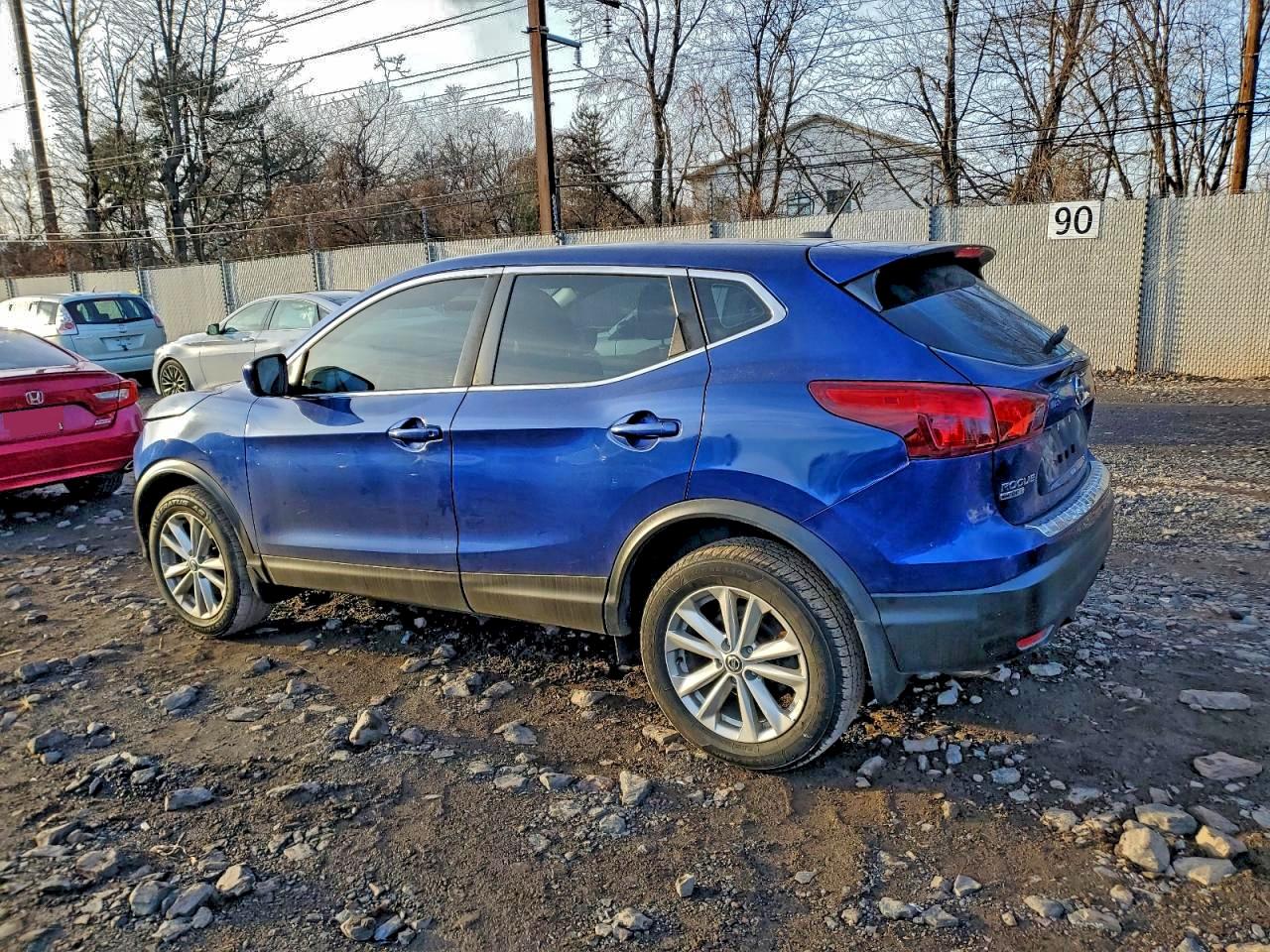 2019 NISSAN ROGUE SPORT S photo 2
