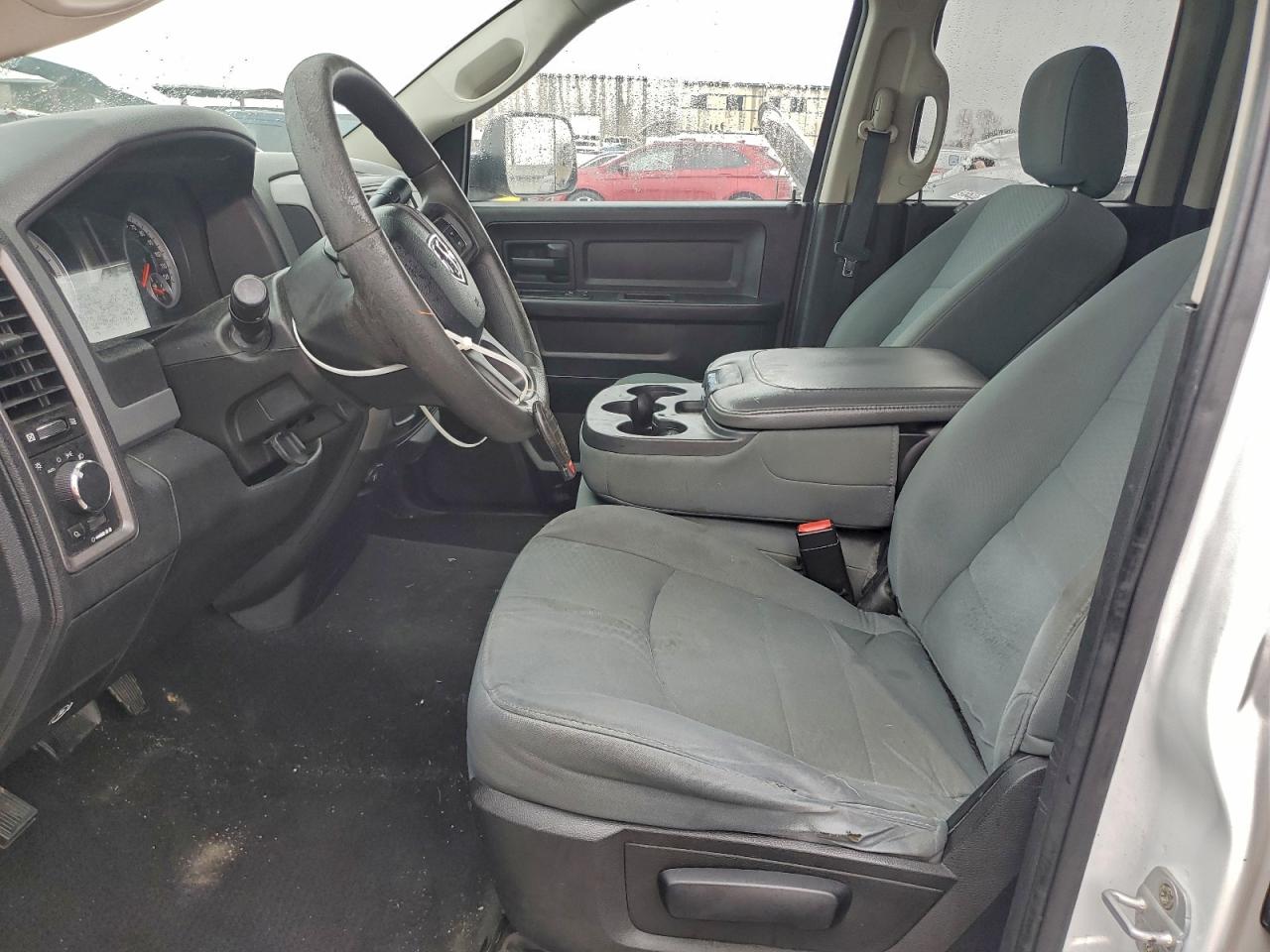 2013 RAM 1500 ST photo 7