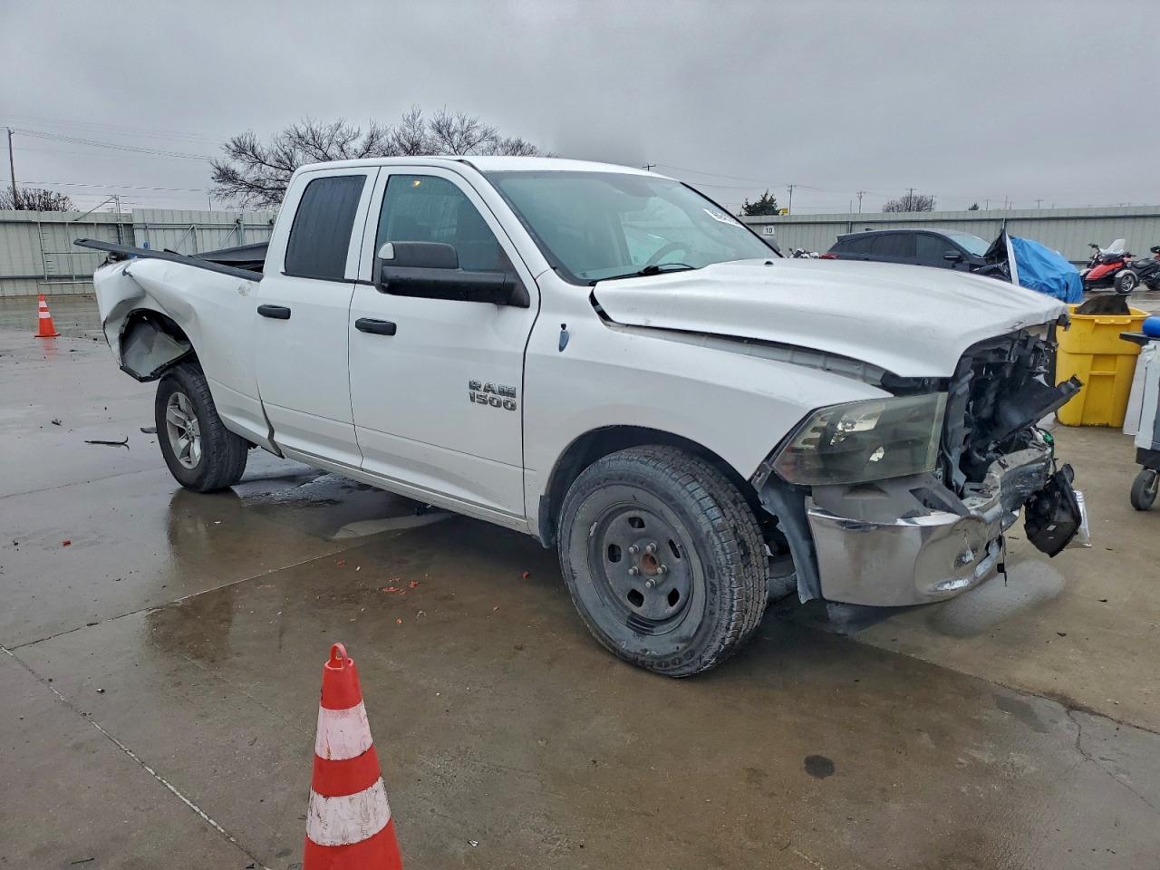 2013 RAM 1500 ST photo 4