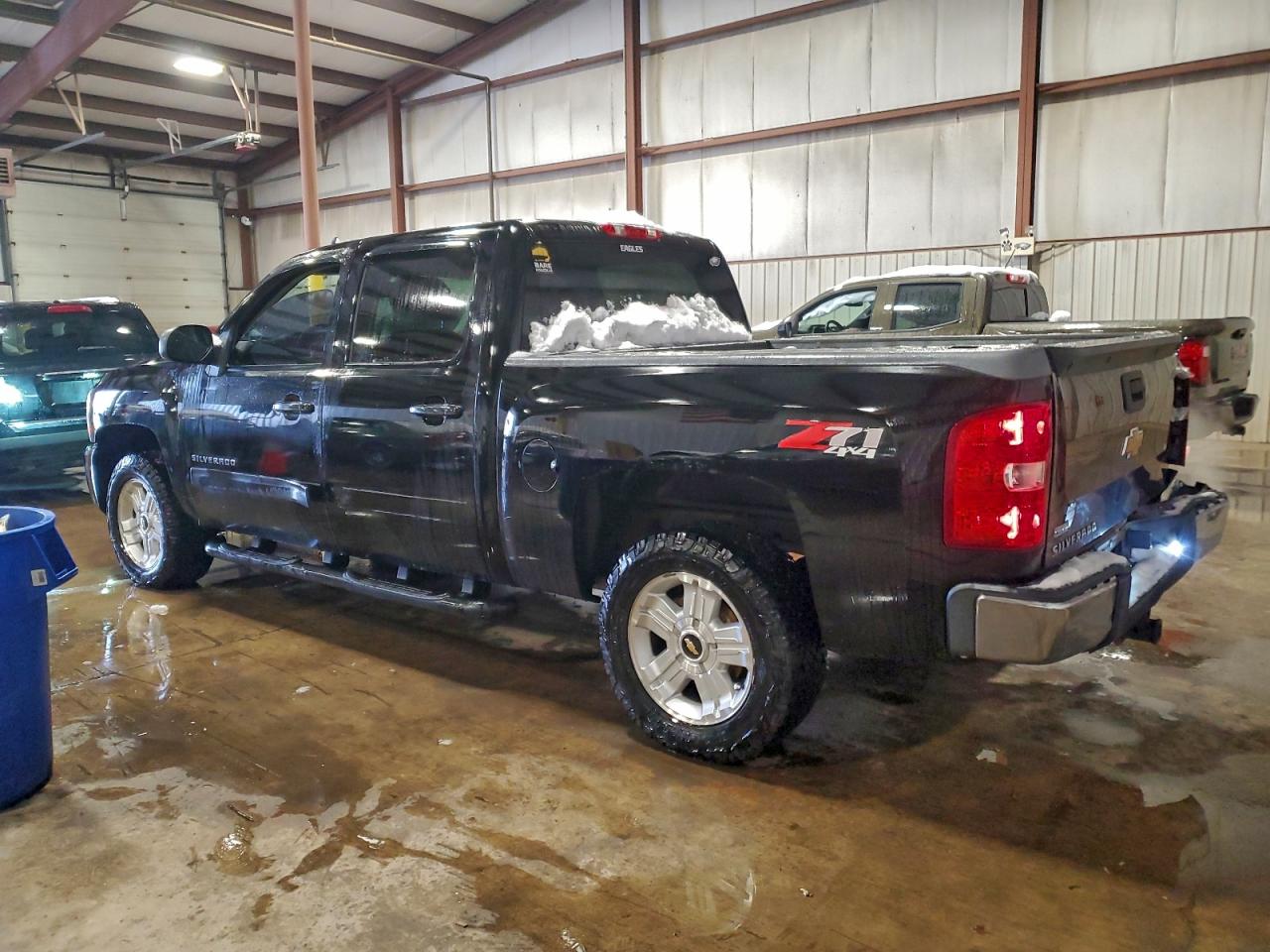 2010 CHEVROLET SILVERADO K1500 LT photo 2