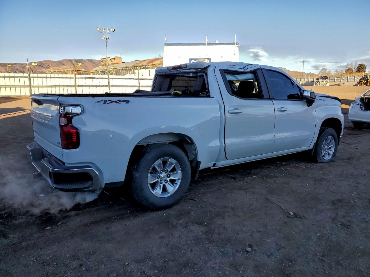 2021 CHEVROLET SILVERADO K1500 LT photo 3