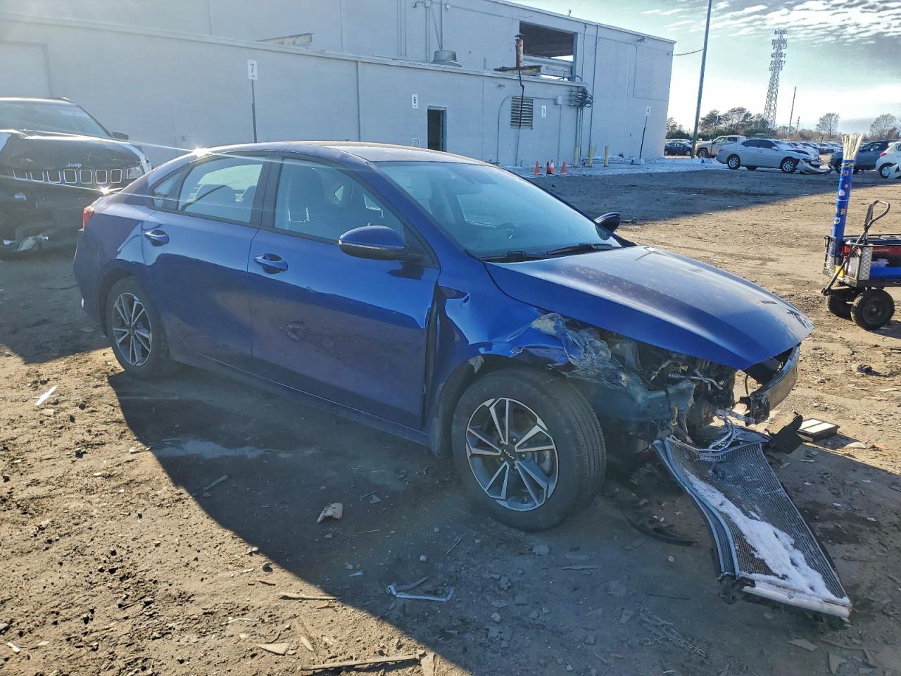 2023 KIA FORTE LX photo 4