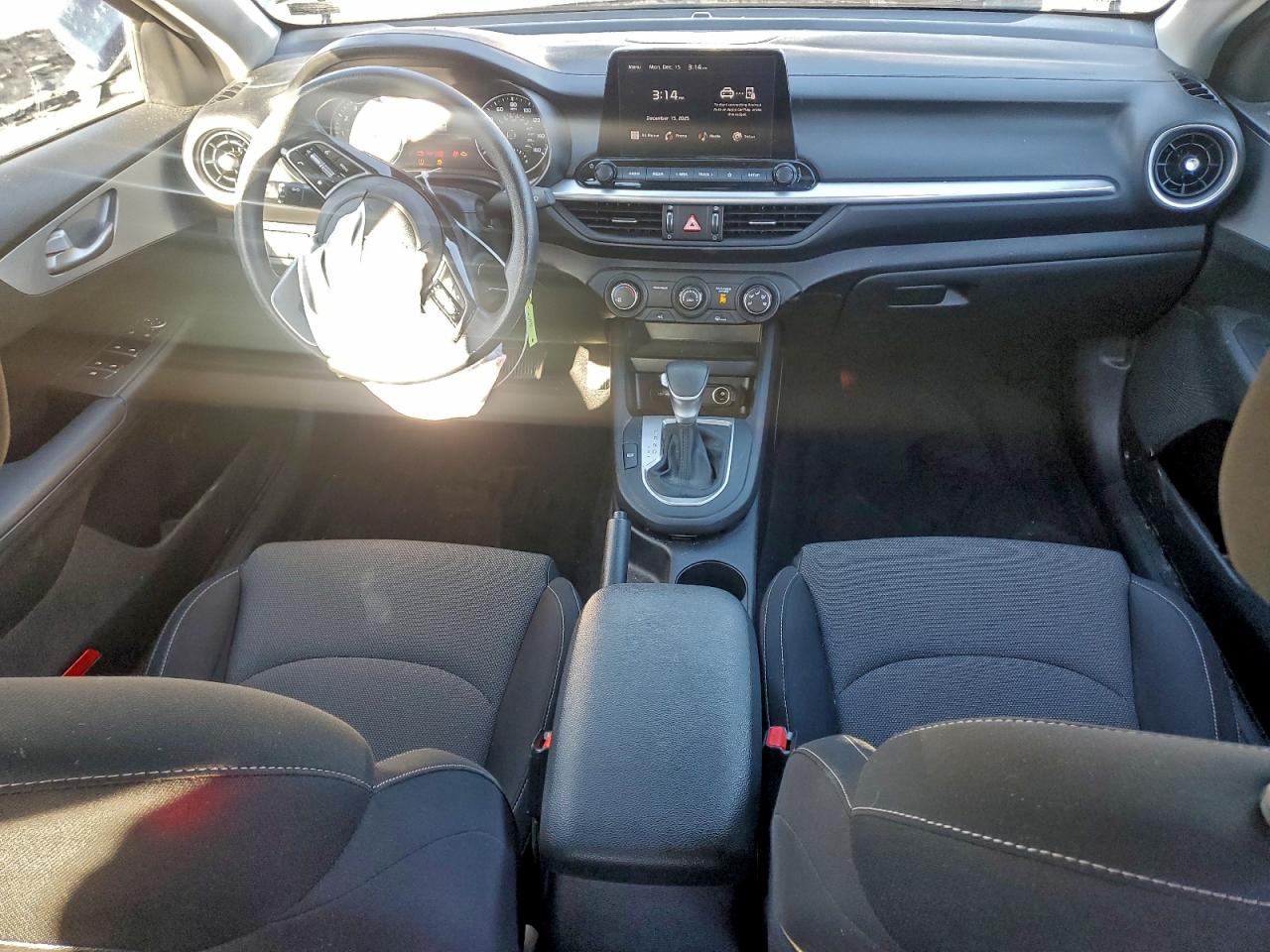 2023 KIA FORTE LX photo 8
