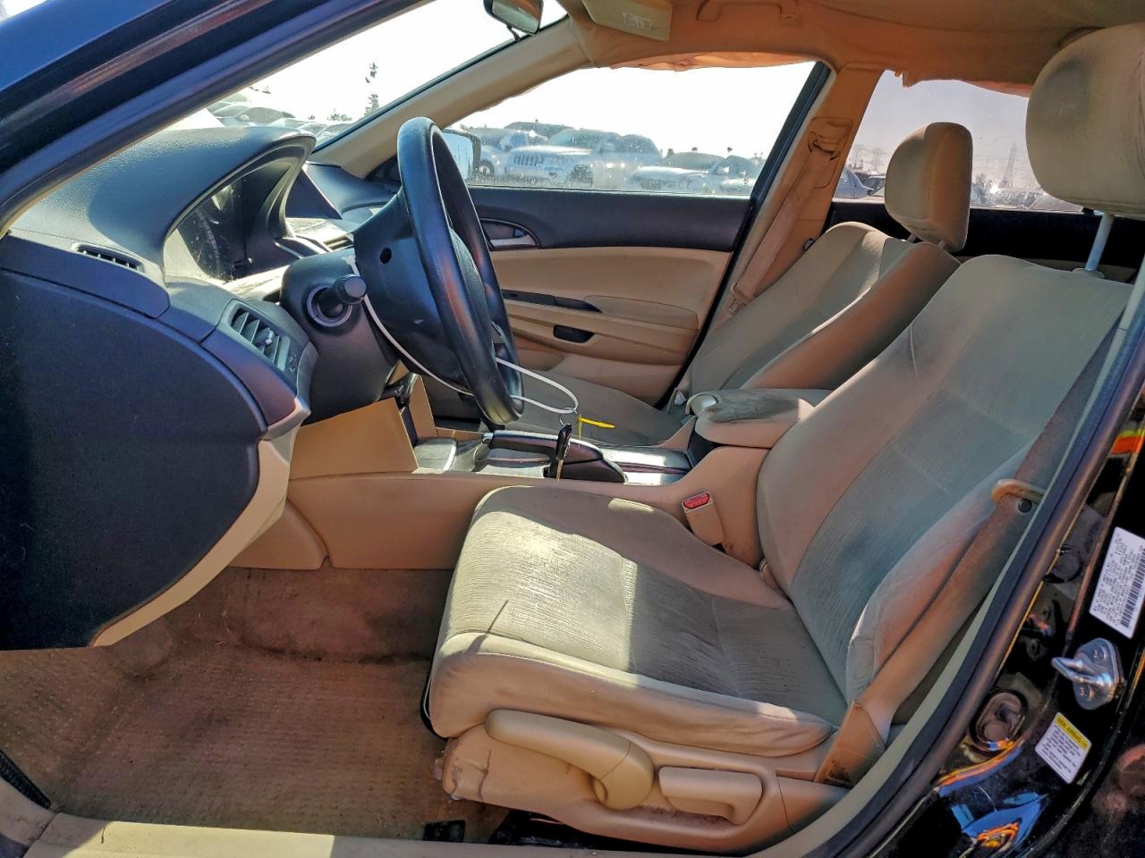 2012 HONDA ACCORD LX photo 13