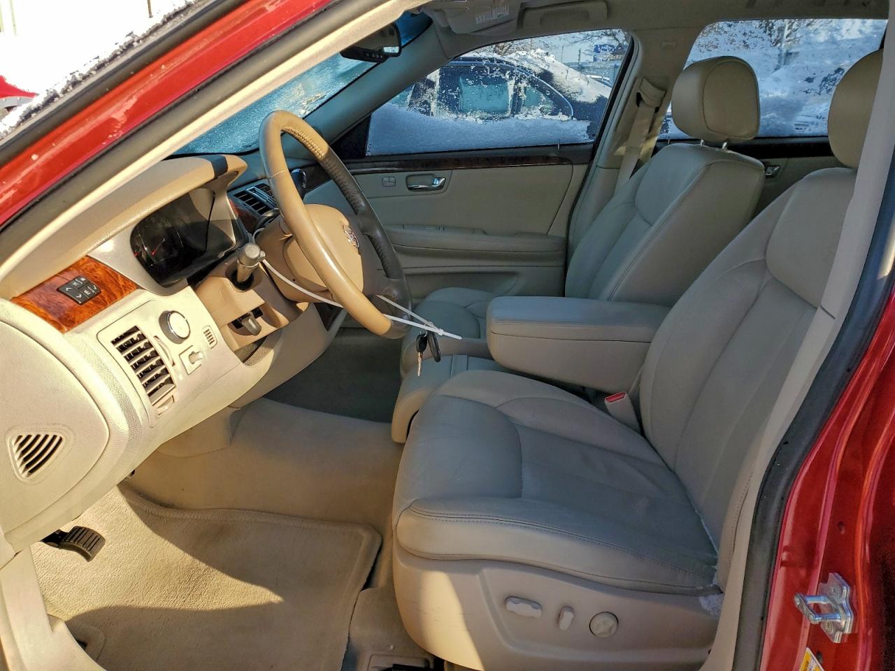 2006 CADILLAC DTS photo 13