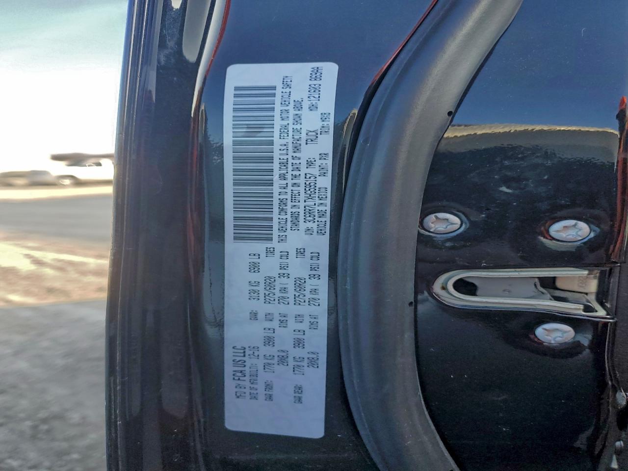 2017 RAM 1500 SLT photo 23