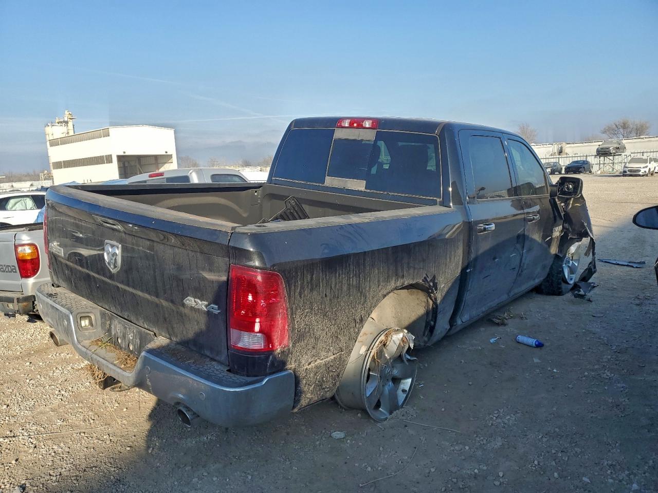 2017 RAM 1500 SLT photo 5