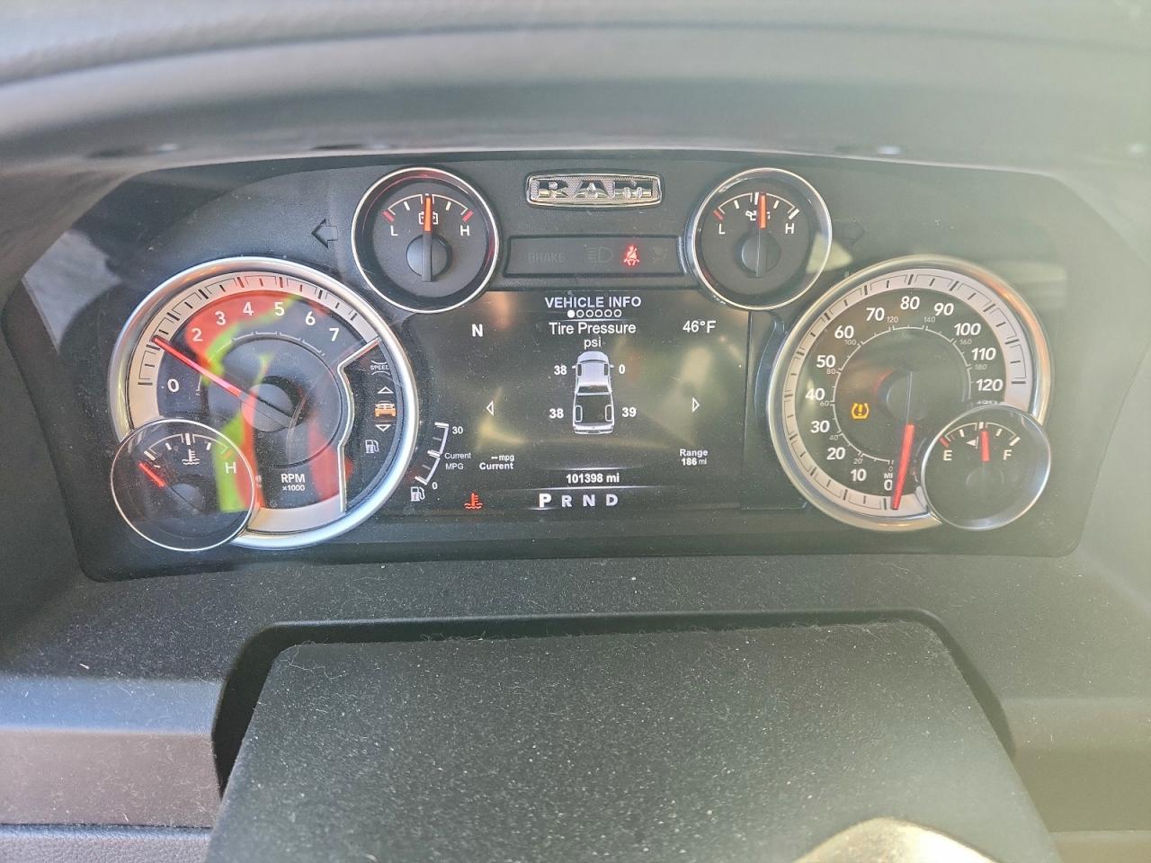2017 RAM 1500 SLT photo 17
