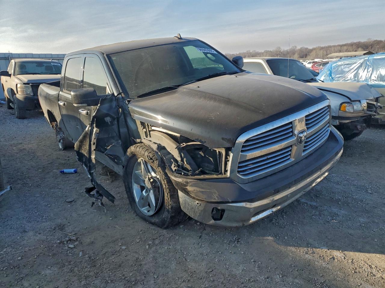 2017 RAM 1500 SLT photo 7