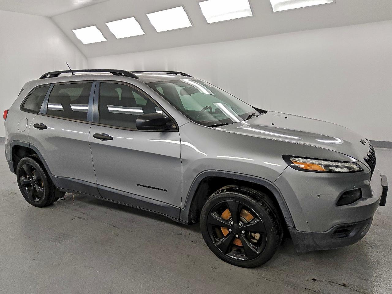 2016 JEEP CHEROKEE SPORT photo 4