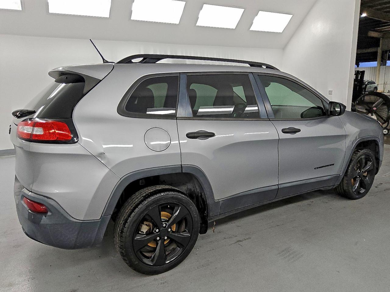 2016 JEEP CHEROKEE SPORT photo 3