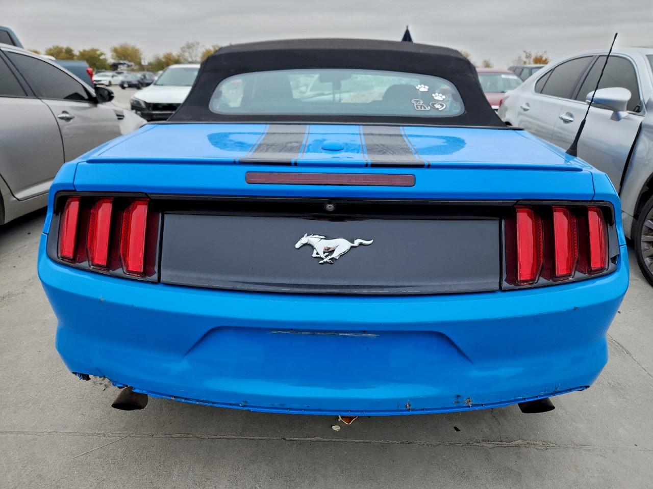 2017 FORD MUSTANG photo 16