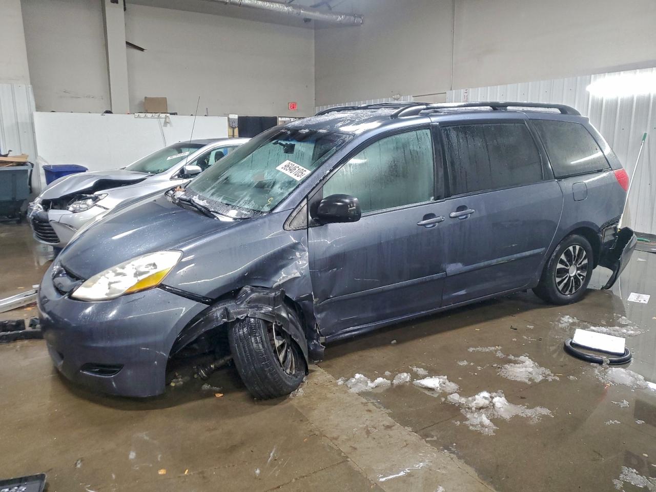 2007 TOYOTA SIENNA