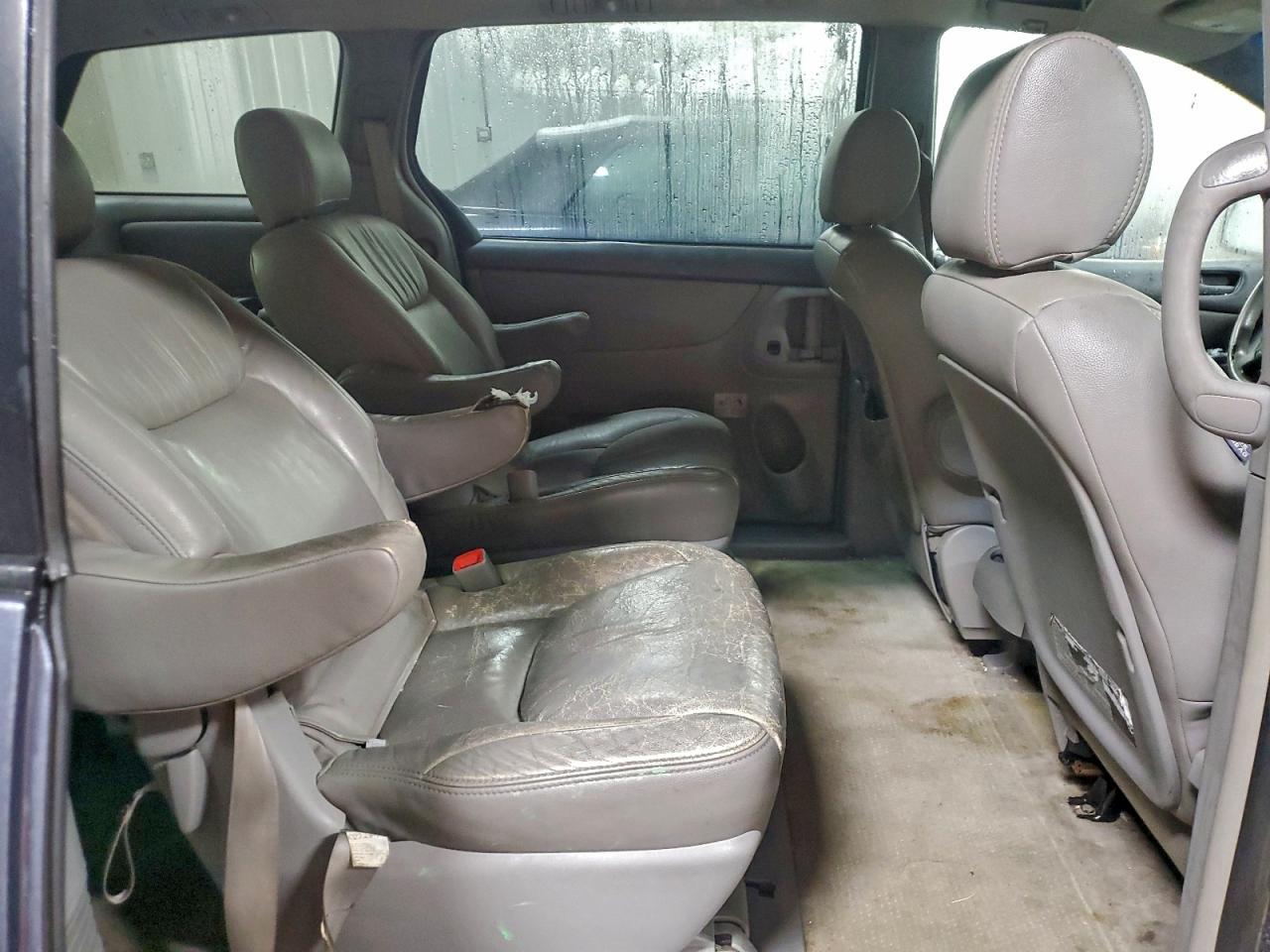 2007 TOYOTA SIENNA CE photo 19