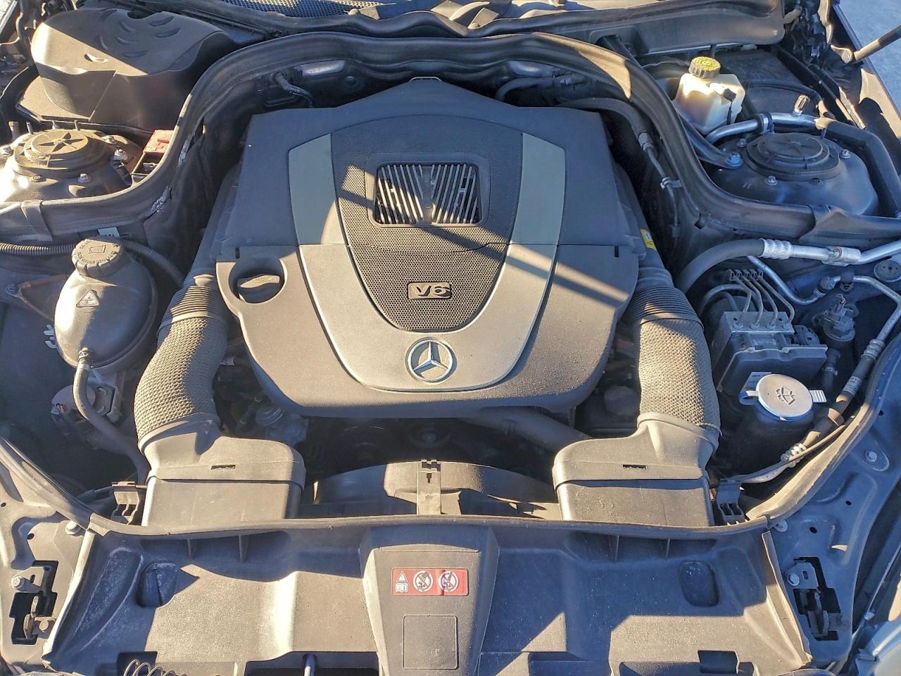 2010 MERCEDES-BENZ E 350 photo 21