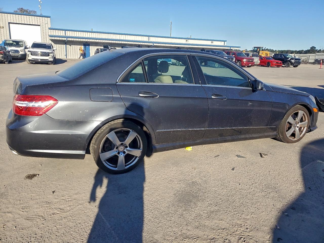 2010 MERCEDES-BENZ E 350 photo 5