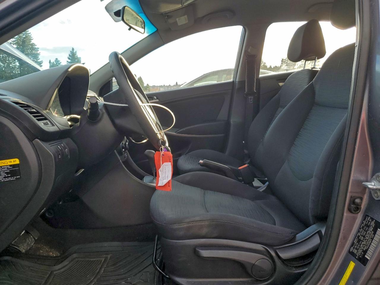 2017 HYUNDAI ACCENT SE photo 7