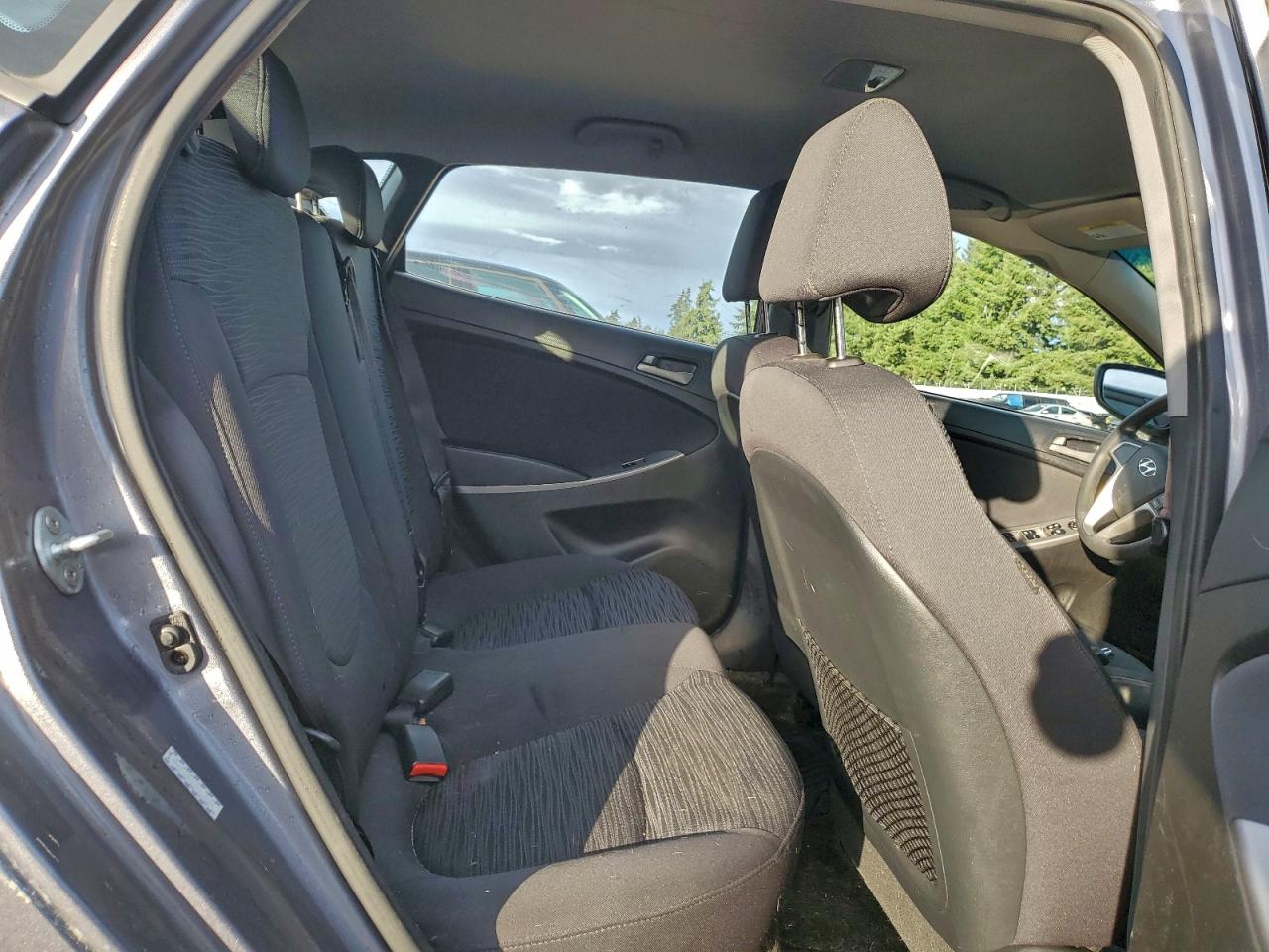 2017 HYUNDAI ACCENT SE photo 11