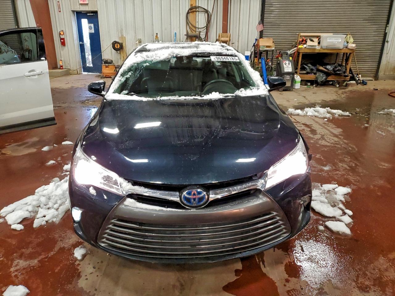 2017 TOYOTA CAMRY HYBRID photo 5