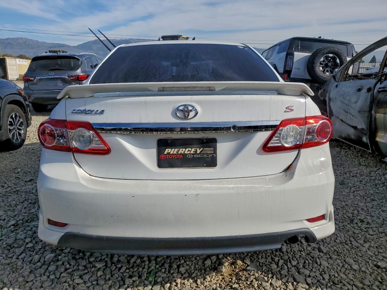 2012 TOYOTA COROLLA BASE photo 6