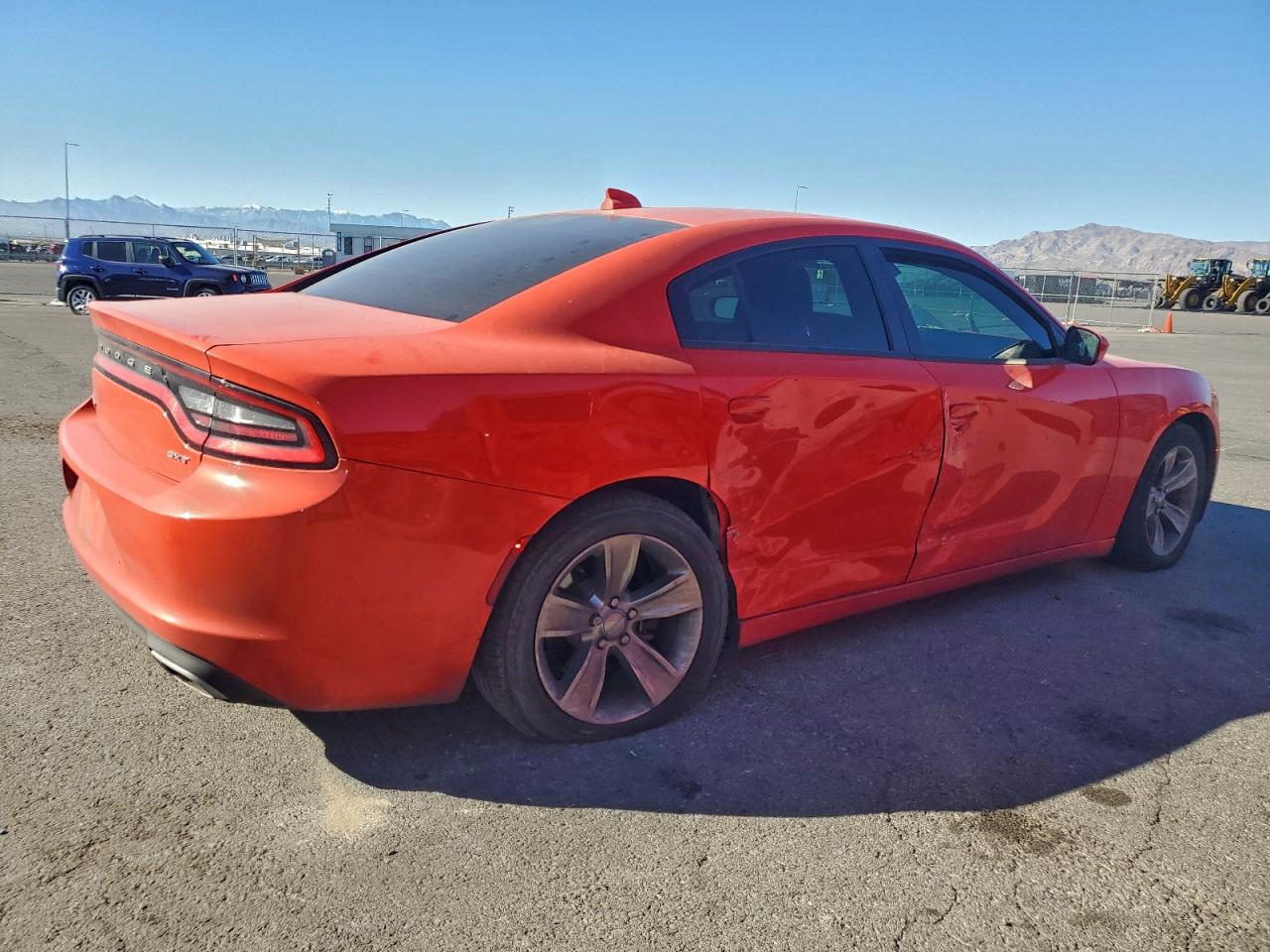 2016 DODGE CHARGER SXT photo 3