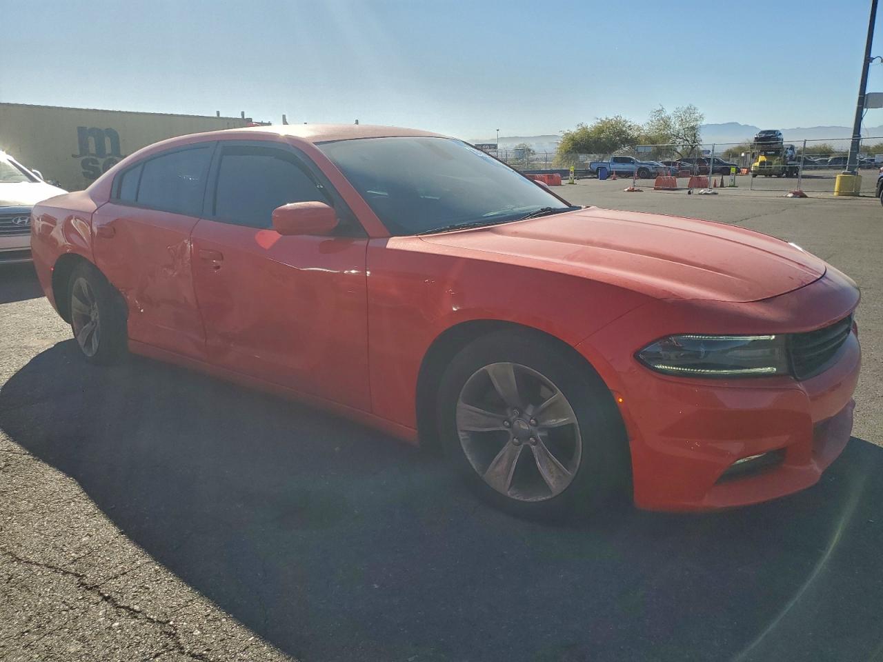 2016 DODGE CHARGER SXT photo 4