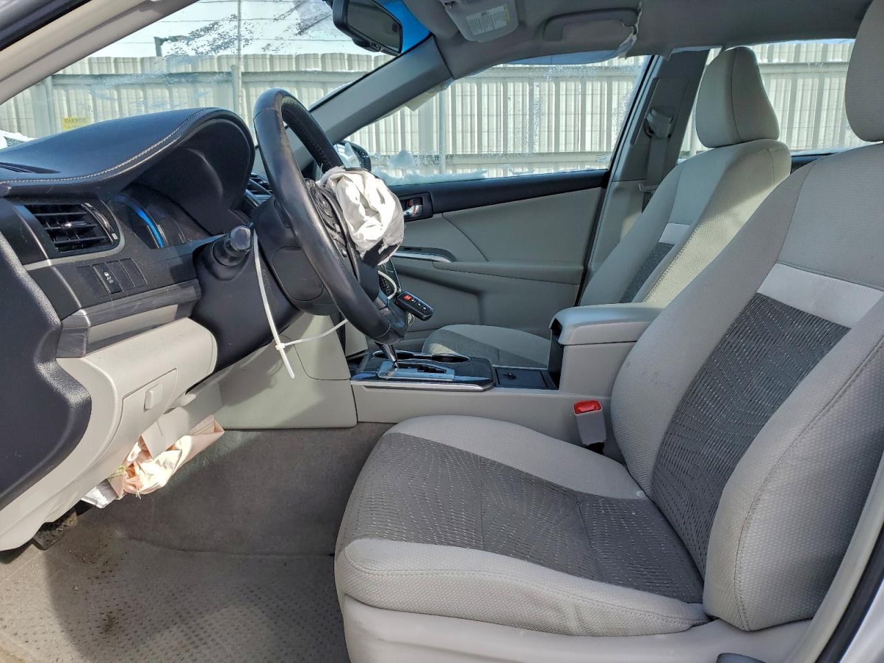 2013 TOYOTA CAMRY HYBRID photo 13
