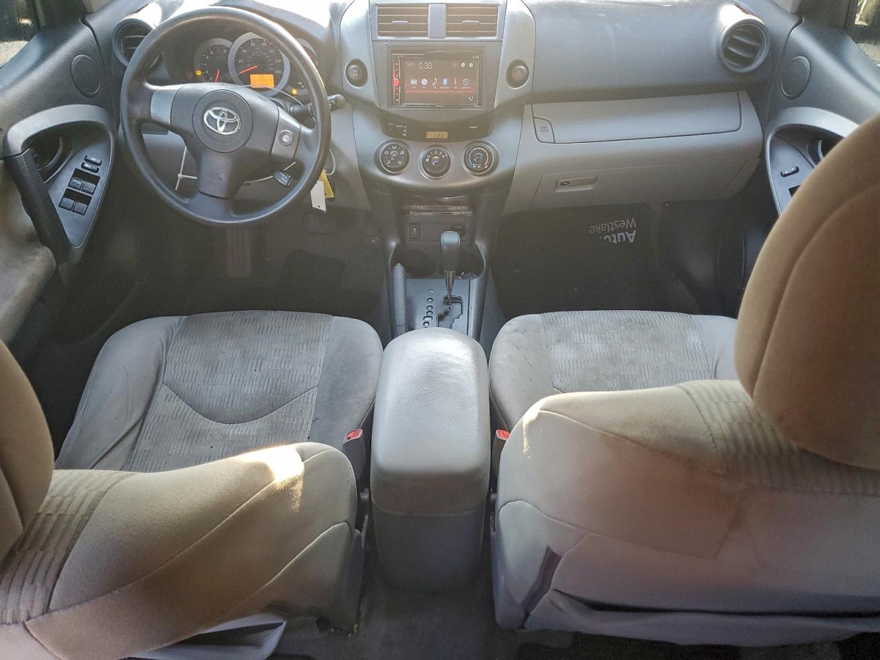 2011 TOYOTA RAV4 photo 8